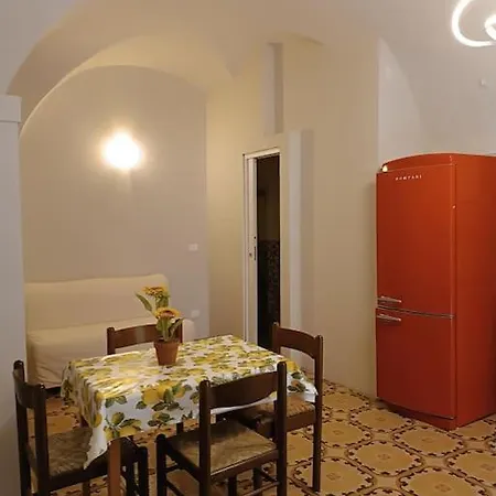 شقة Casa Del Nonno Ernesto Centro Storico نولي